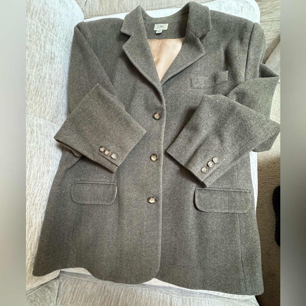 L.L. Bean Wool/Cashmere Olive Women's Blazer - Picture 3 of 7